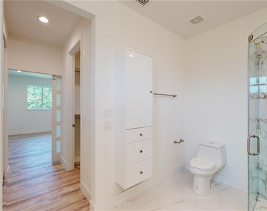 17007 Ginger Lane - Photo Thumbnail 9