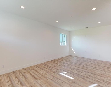 17007 Ginger Lane - Photo Thumbnail 13
