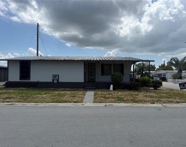 1117 49th Ave Terrace W - Photo Thumbnail 2