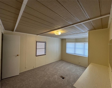 1111 49th Ave Terrace W - Photo Thumbnail 4