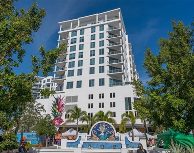 1350 Main Street - Photo Thumbnail 38