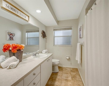 2551 Waneta Drive - Photo Thumbnail 23