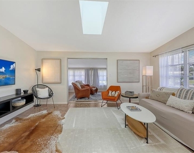 2551 Waneta Drive - Photo Thumbnail 6