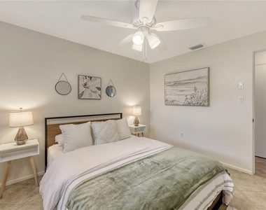 2551 Waneta Drive - Photo Thumbnail 28