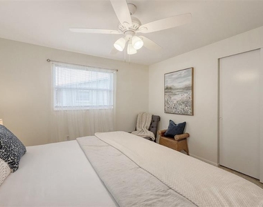 2551 Waneta Drive - Photo Thumbnail 20