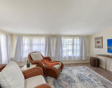2551 Waneta Drive - Photo Thumbnail 10