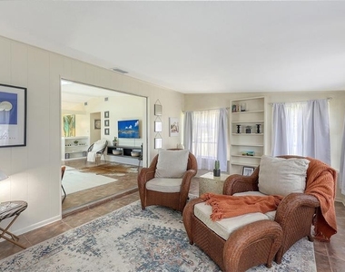 2551 Waneta Drive - Photo Thumbnail 9