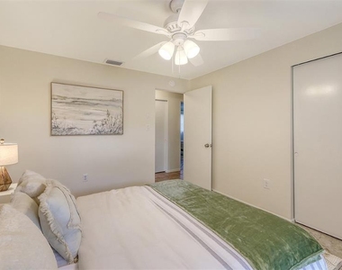 2551 Waneta Drive - Photo Thumbnail 29
