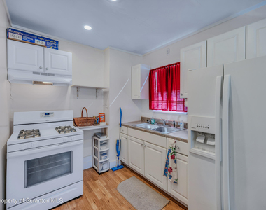 987 Providence Road - Photo Thumbnail 4