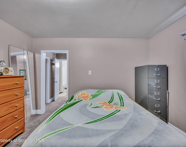 987 Providence Road - Photo Thumbnail 11