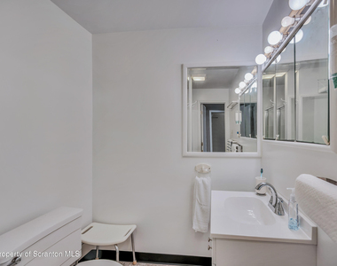 987 Providence Road - Photo Thumbnail 10