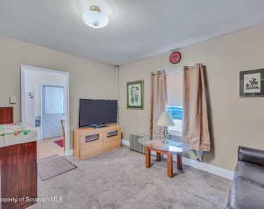 987 Providence Road - Photo Thumbnail 7