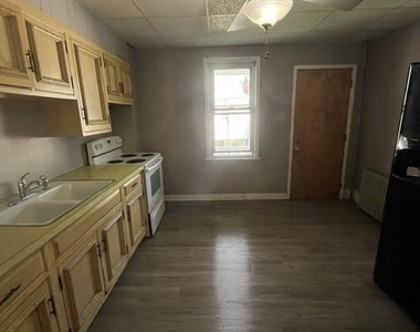 141 W Abbott Street - Photo Thumbnail 6