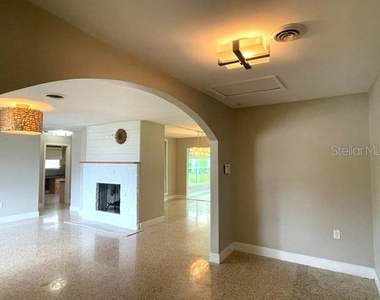 2253 Valencia Drive - Photo Thumbnail 7