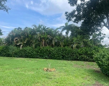 2253 Valencia Drive - Photo Thumbnail 30
