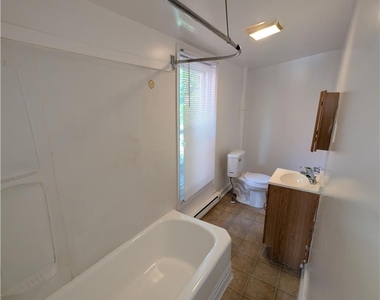 635 Linden Street - Photo Thumbnail 8