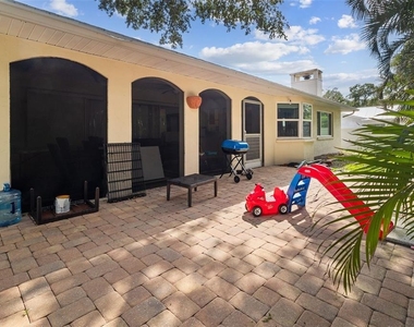5776 Augusta Circle - Photo Thumbnail 27