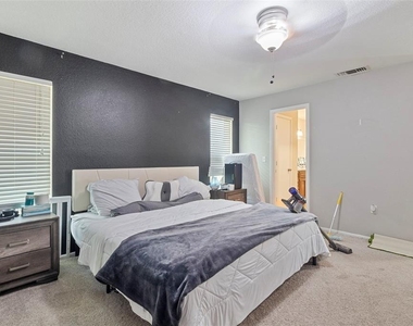 5776 Augusta Circle - Photo Thumbnail 13