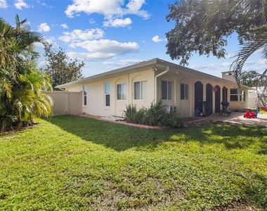 5776 Augusta Circle - Photo Thumbnail 31