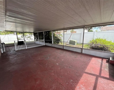 3710 31st Avenue W - Photo Thumbnail 9