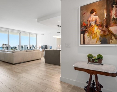 1155 N Gulfstream Avenue - Photo Thumbnail 11