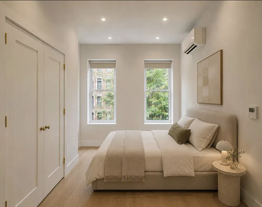 131 East 29th Street - Photo Thumbnail 5