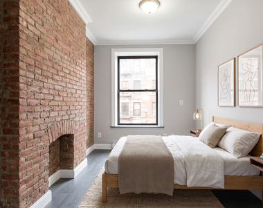 15 West 103rd Street - Photo Thumbnail 3