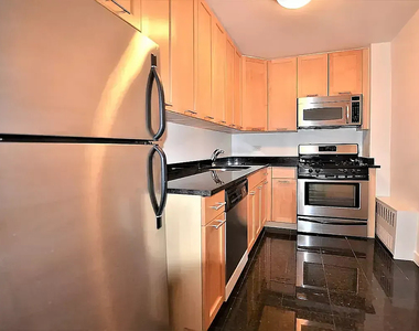 333 East 49th Street - Photo Thumbnail 2