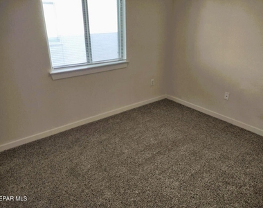 14725 Tierra Fortaleza Avenue - Photo Thumbnail 14
