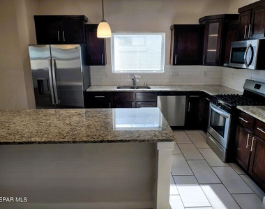 14725 Tierra Fortaleza Avenue - Photo Thumbnail 9