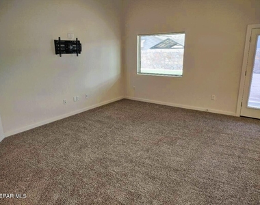 14725 Tierra Fortaleza Avenue - Photo Thumbnail 2