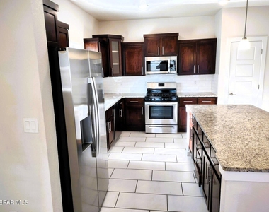 14725 Tierra Fortaleza Avenue - Photo Thumbnail 7