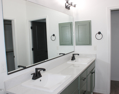 12871 Beccles Street - Photo Thumbnail 14