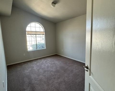 2508 Sparrow Point Street - Photo Thumbnail 23