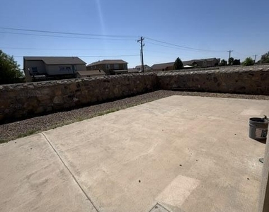 2508 Sparrow Point Street - Photo Thumbnail 30