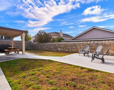 12529 Paseo Rosannie Avenue - Photo Thumbnail 6