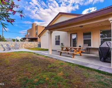 12529 Paseo Rosannie Avenue - Photo Thumbnail 4
