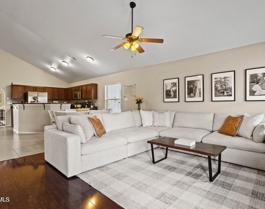 12529 Paseo Rosannie Avenue - Photo Thumbnail 20