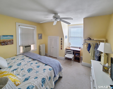 12 Elliott Avenue - Photo Thumbnail 6