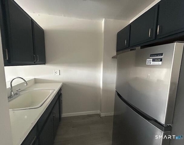 40-2 Prospect Avenue - Photo Thumbnail 14