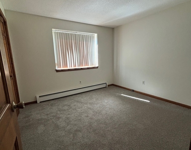 33 Lochview Drive - Photo Thumbnail 10
