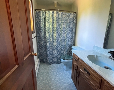 33 Lochview Drive - Photo Thumbnail 9