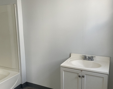 191 Alder Street - Photo Thumbnail 5
