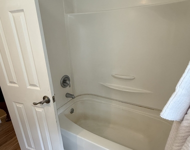137 West Bridge Street - Photo Thumbnail 6