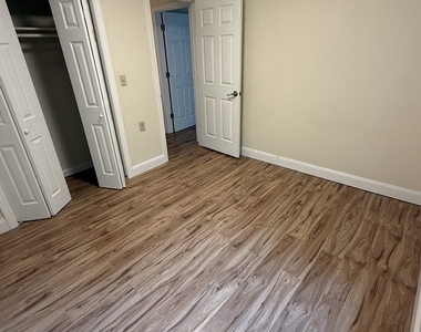 137 West Bridge Street - Photo Thumbnail 12