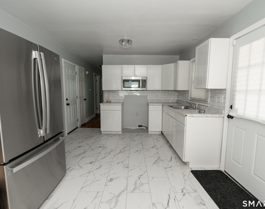 26 Tyler Street - Photo Thumbnail 4