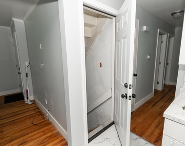 26 Tyler Street - Photo Thumbnail 6