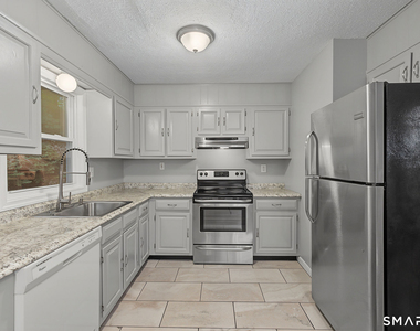 6 Irving Place - Photo Thumbnail 6