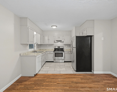 6 Irving Place - Photo Thumbnail 4