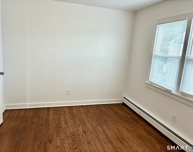 658 Beechmont Avenue - Photo Thumbnail 11